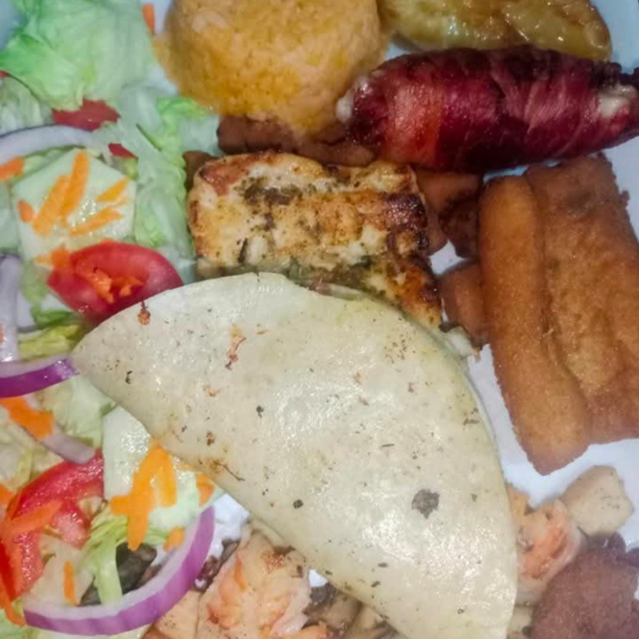 Charola de Mariscos Calientes