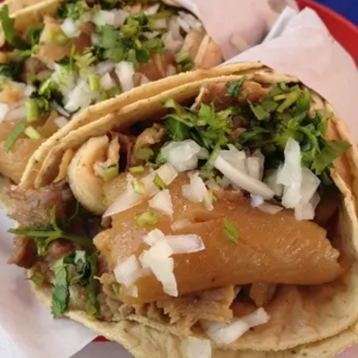 Tacos de Carnitas michoacanas 4 la orden doble tor