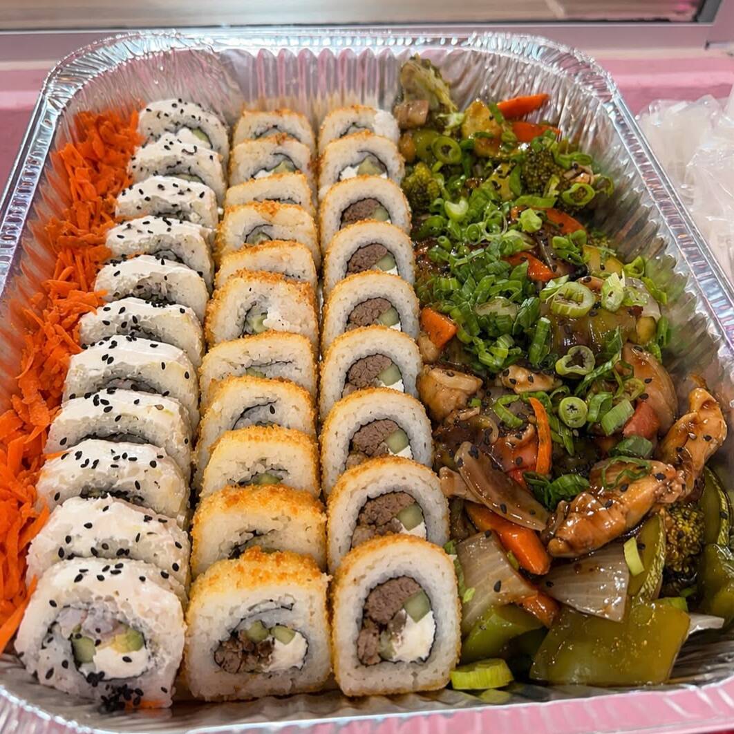 Charola Teriyaki + 3 Rollos