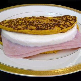 Cachapa con Queso y Jamón