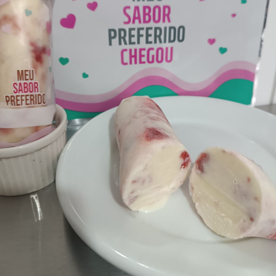 Geladinho Gourmet de Ninho com Morango 150 gramas, artesanal, cremoso, delicioso e refrescante.