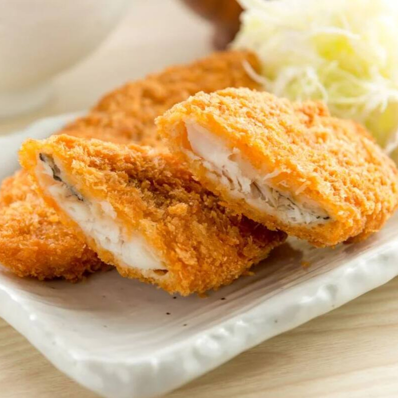 Acompanha arroz, feijão e legumes.