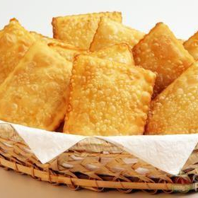 Deliciosa Escarola desfiada com mussarela.