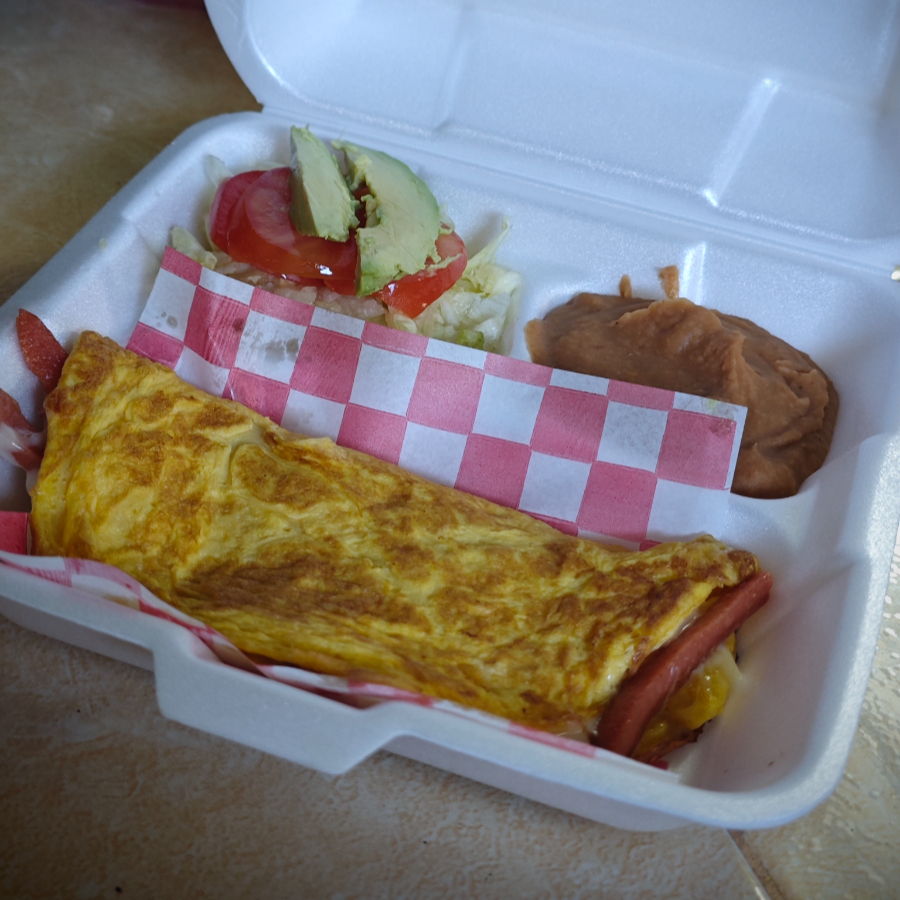 Omelette Con Salchicha