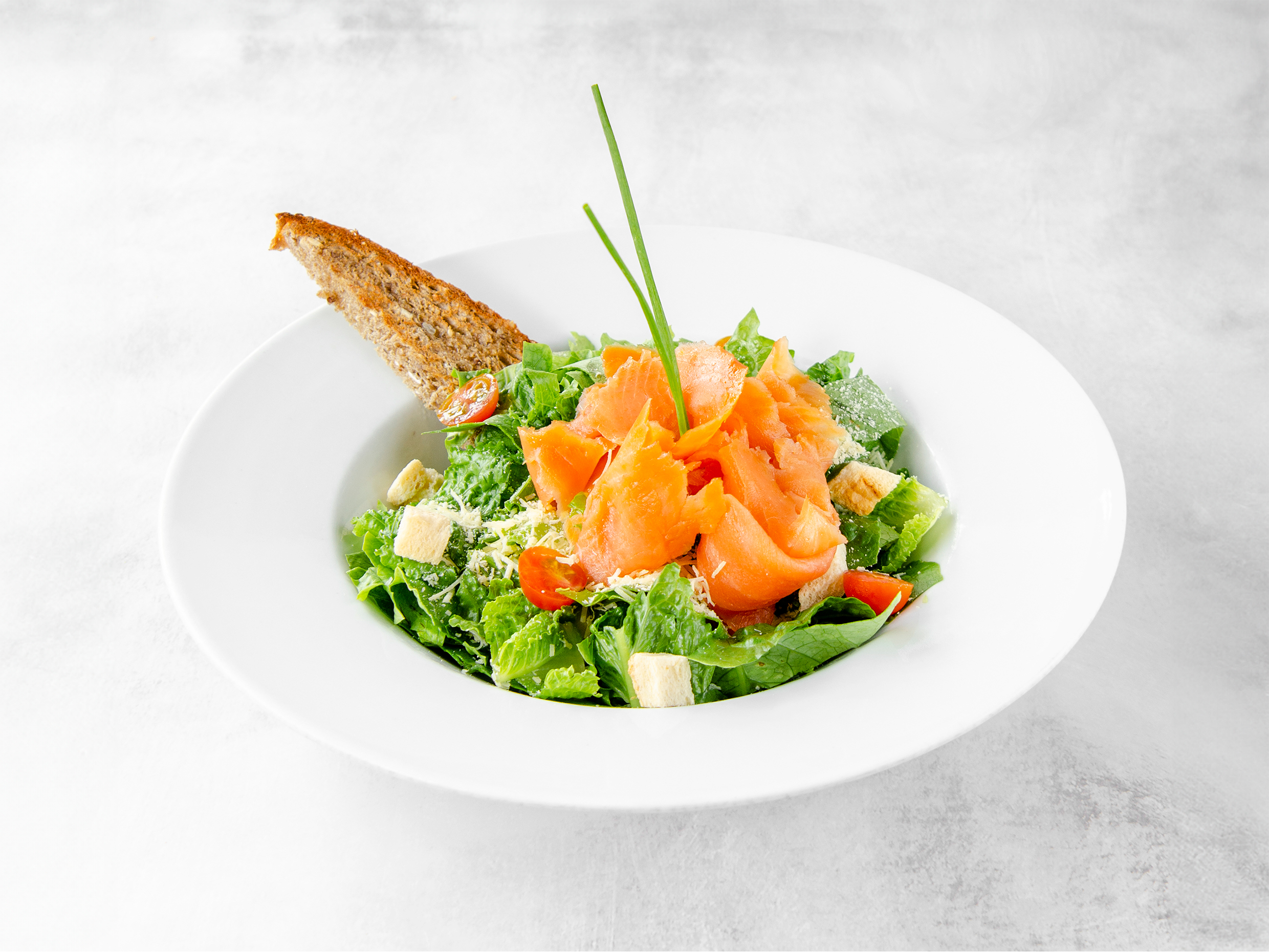 Ensalada César Salmón