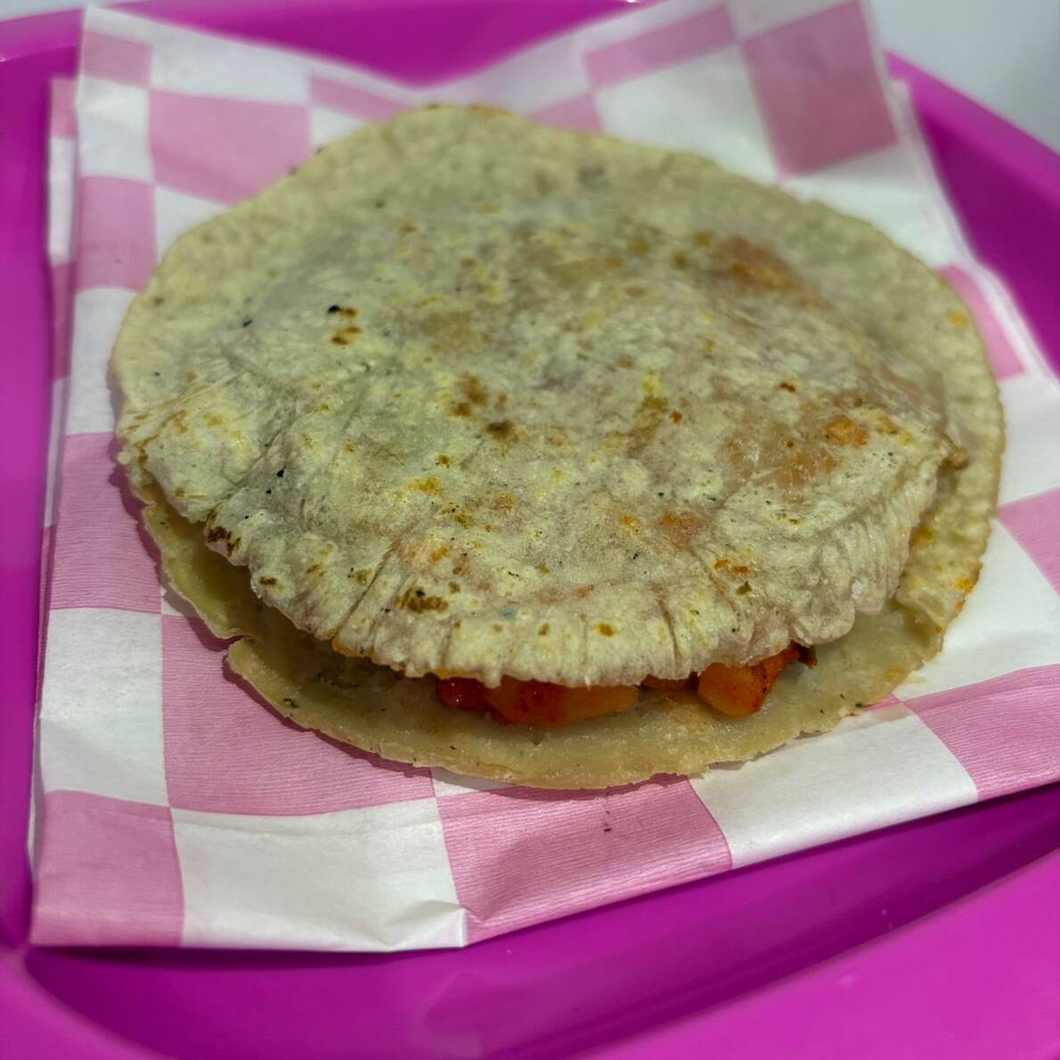 Gordita de Maiz de huevo en salsa