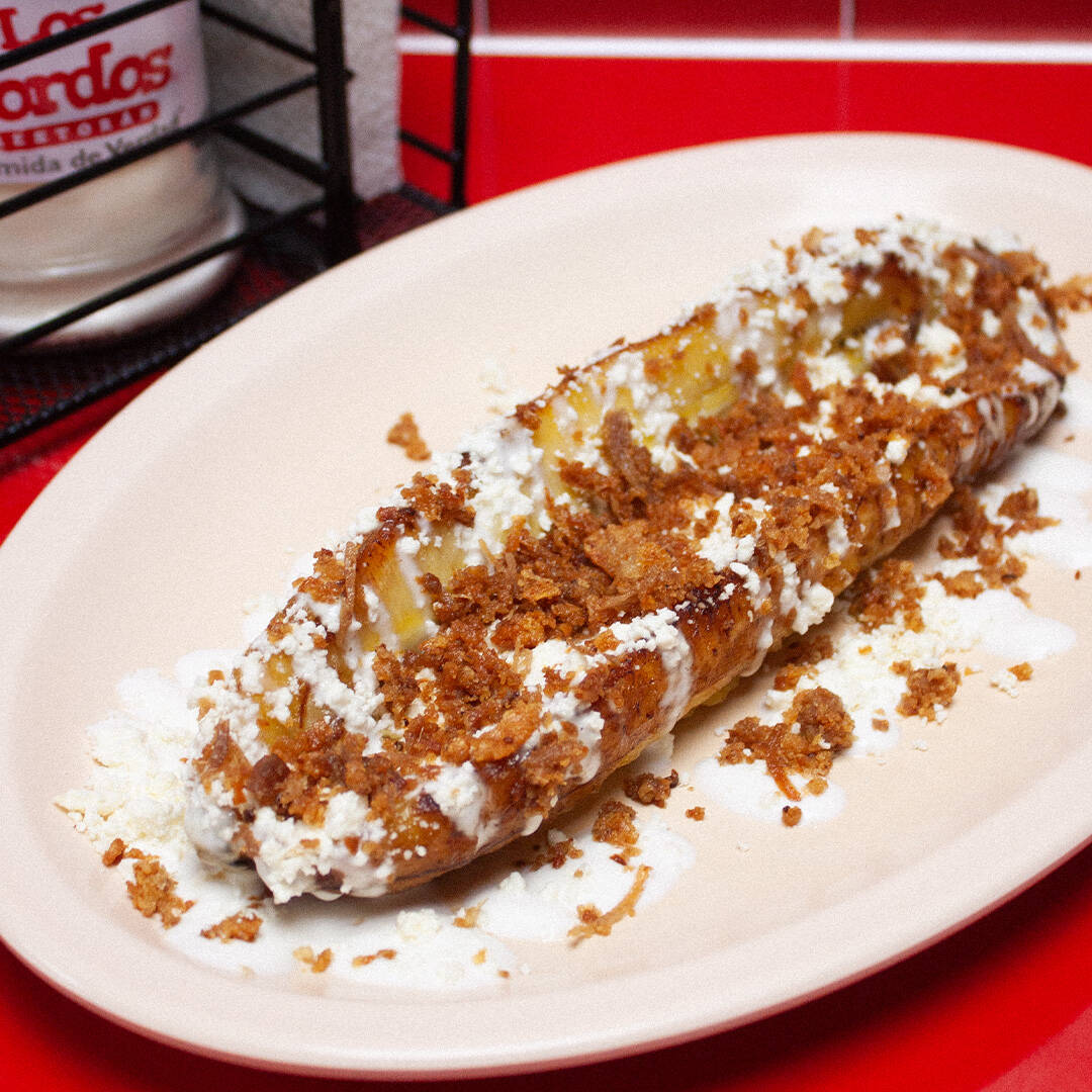 PLATANO CON SHIS DE CHICHARRON