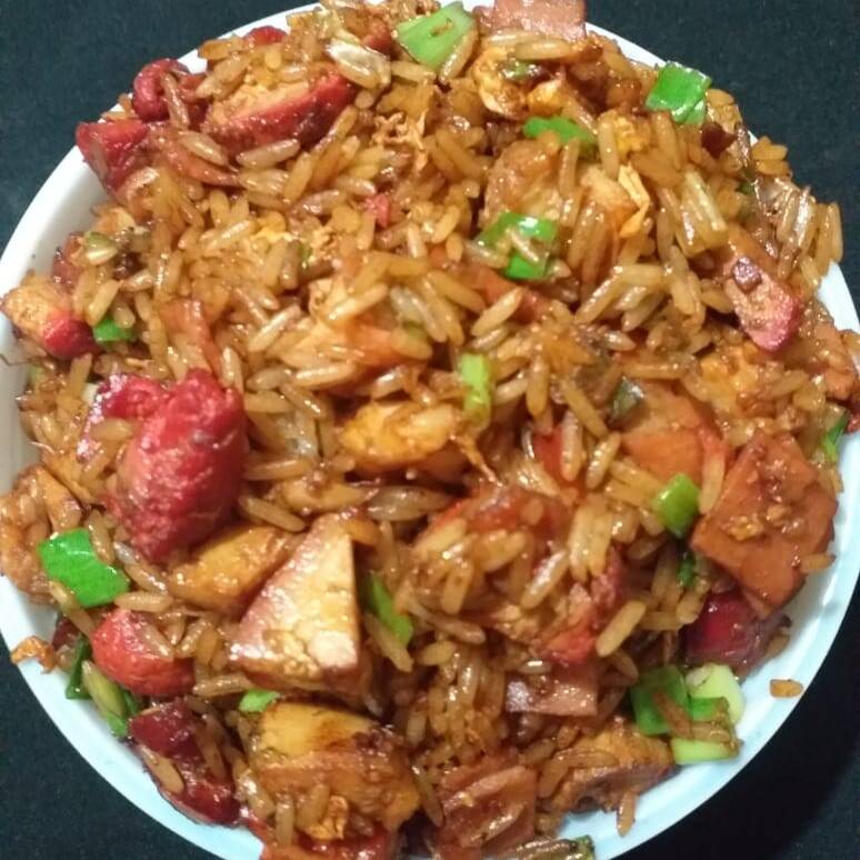 Combos (2 Enteros de Cantonés + 1 Coca Cola 1,5L)