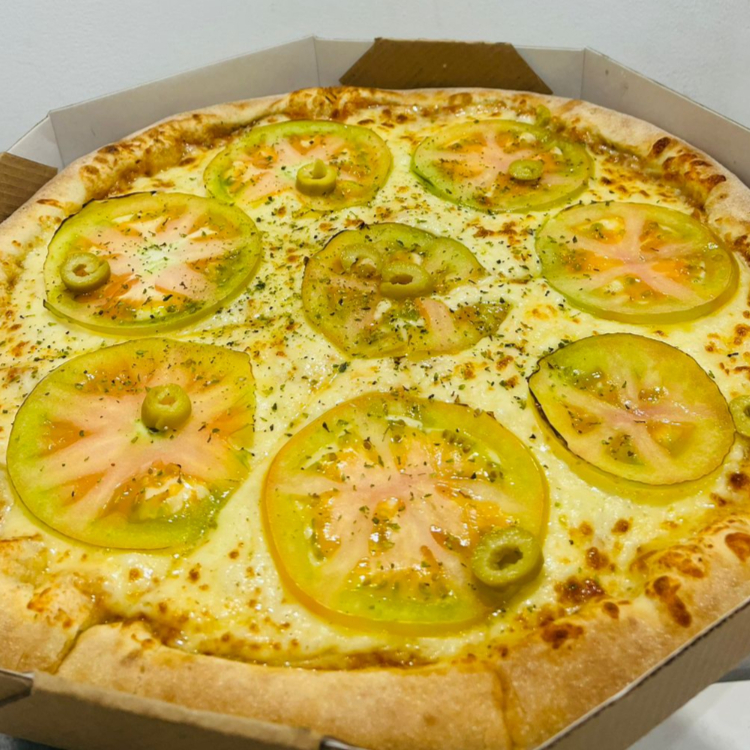 Muçarela e tomate.