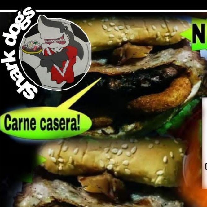 Hamburguesa BBQ con papas de gajo