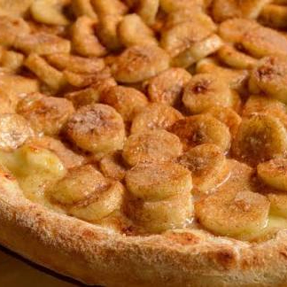 Banana, leite condensado, açucar e canela.