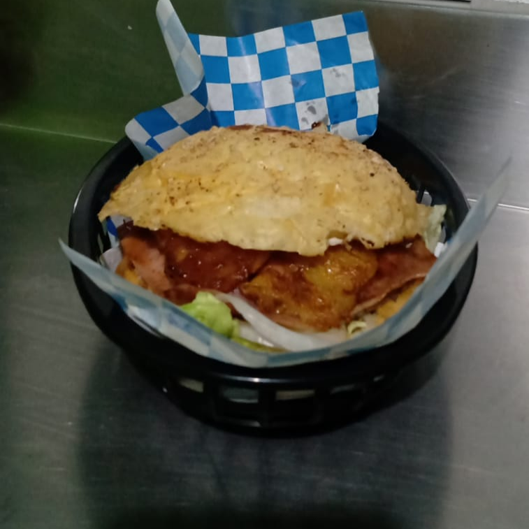 Hamburguesa Hawaiana con Papas