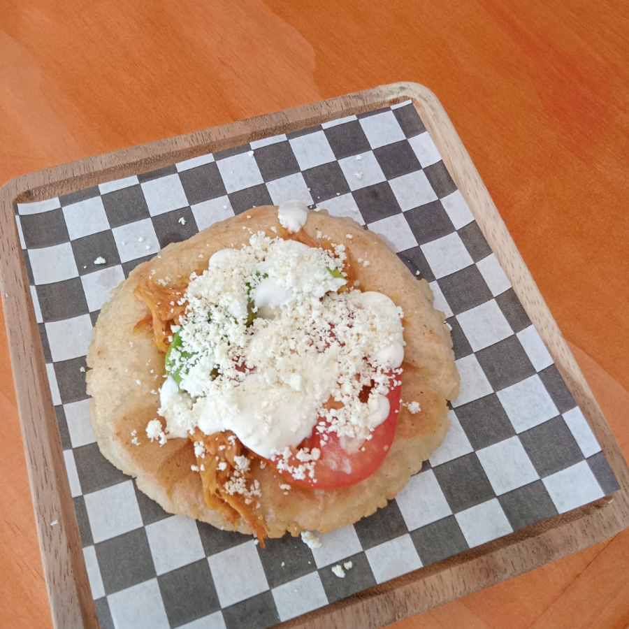 Salbutes de cochinita