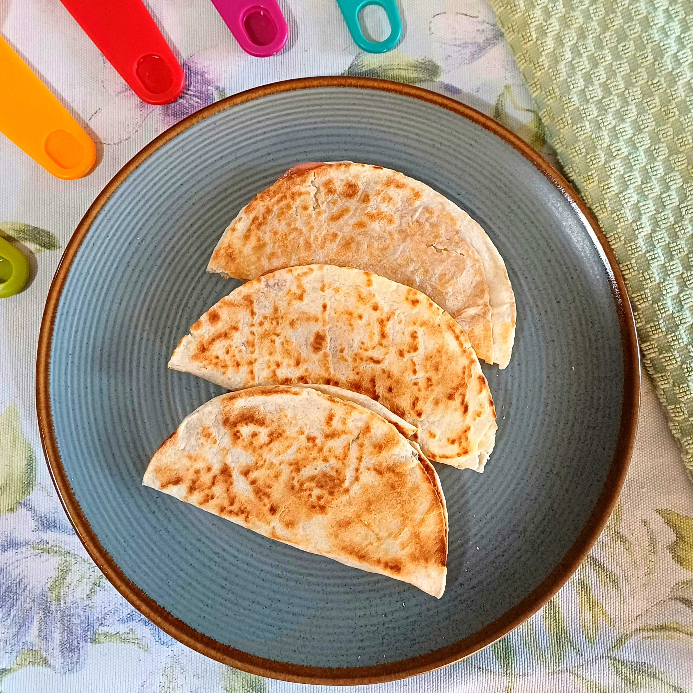 Orden de Quesadillas con Chorizo