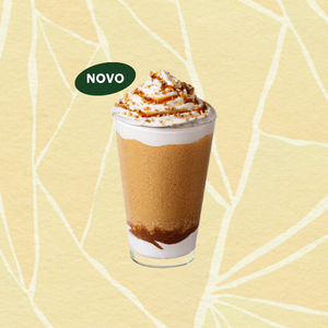 Frappuccino na base creme, leite, mascarpone e gelo batido. Finalizado com chantilly de mascarpone, calda de doce de leite e topping crocante.