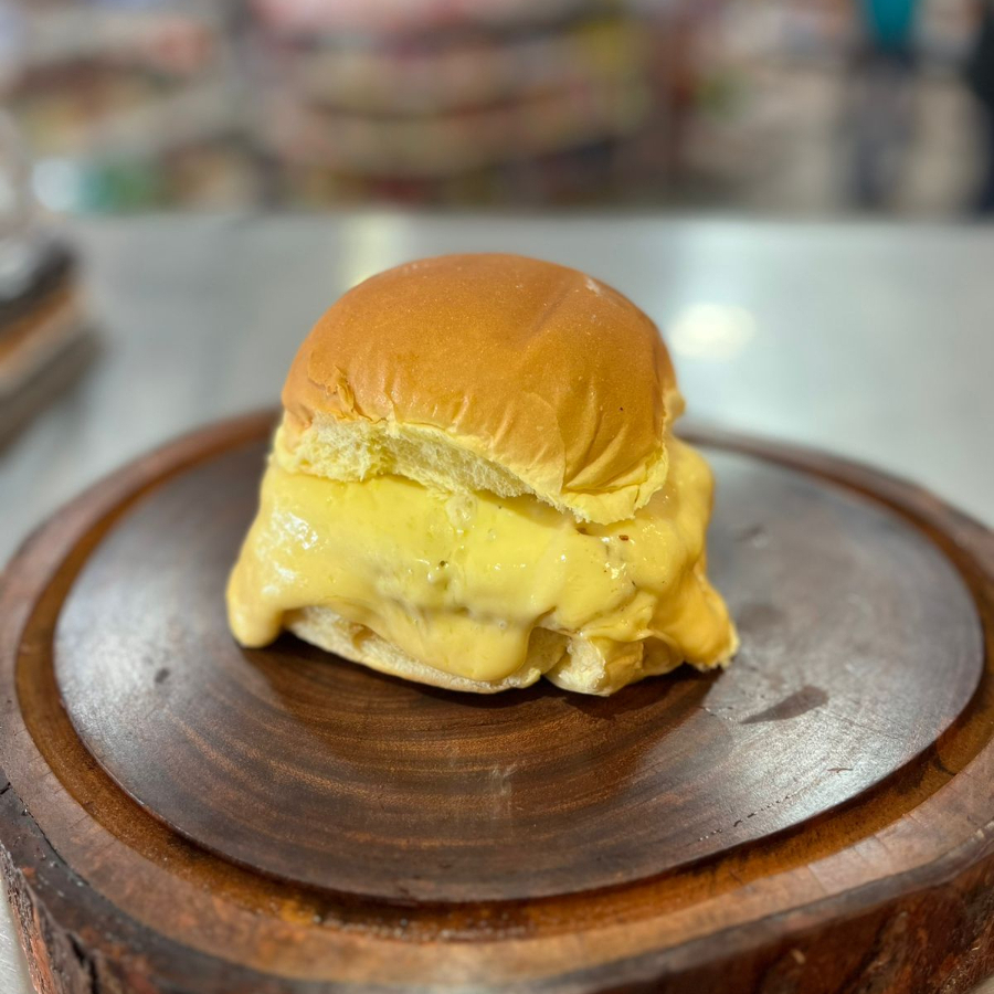 Pão de Hamburguer, Queijo Prato, Maionese e Hamburguer 90g