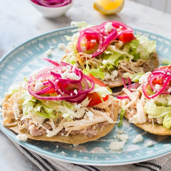 TOSTADAS DE POLLO