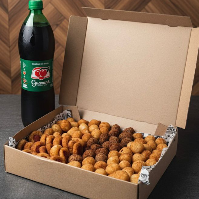 Coxinha, queijo, queijo e presunto, calabresa com queijo, enroladin salsicha, kibe, risole de carne. Não curte algum sabor? Sem problema! É só informar nas observações que a gente personaliza pra você.