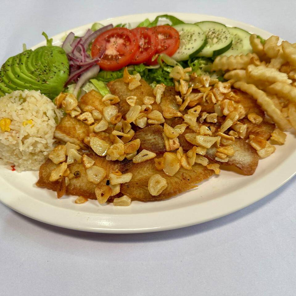 Filte de Pescado al Mojo de Ajo
