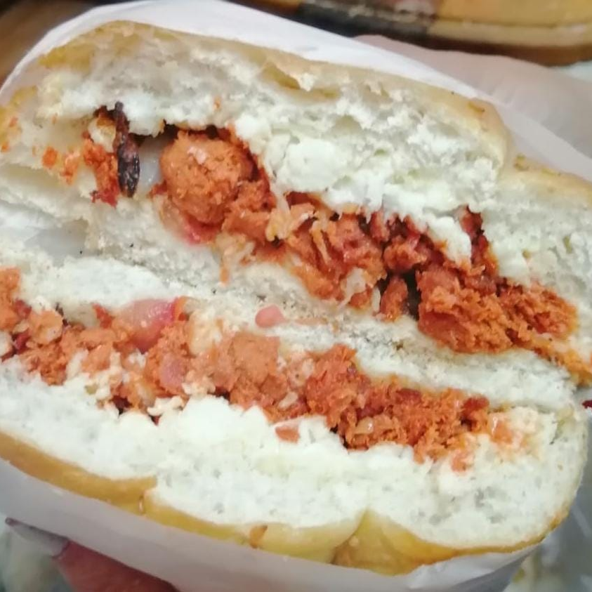 Chorizo con Quesillo