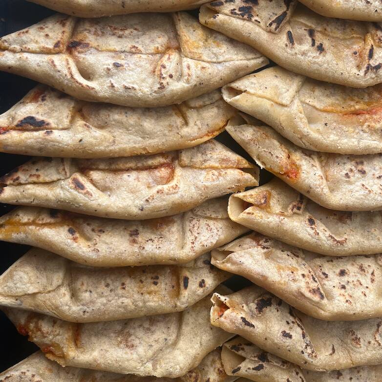 Tlacoyo de Chicharrón Prensado