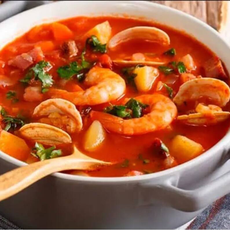 Sopa De Mariscos (Grande)