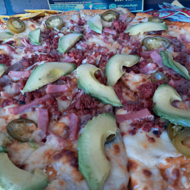 RANCHERA (1 Pizza Grande de 10 Rebanadas)