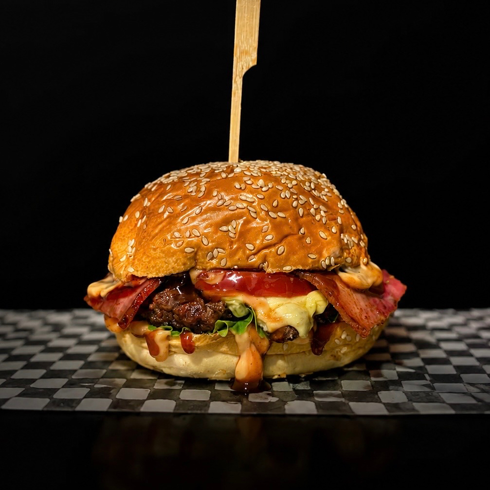 Hamburguesa “LA MENOR”