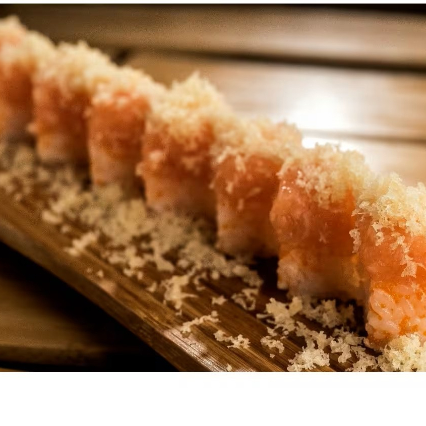 Oshizushi - sushi prensado, de salmão com crispy (8 unidades)