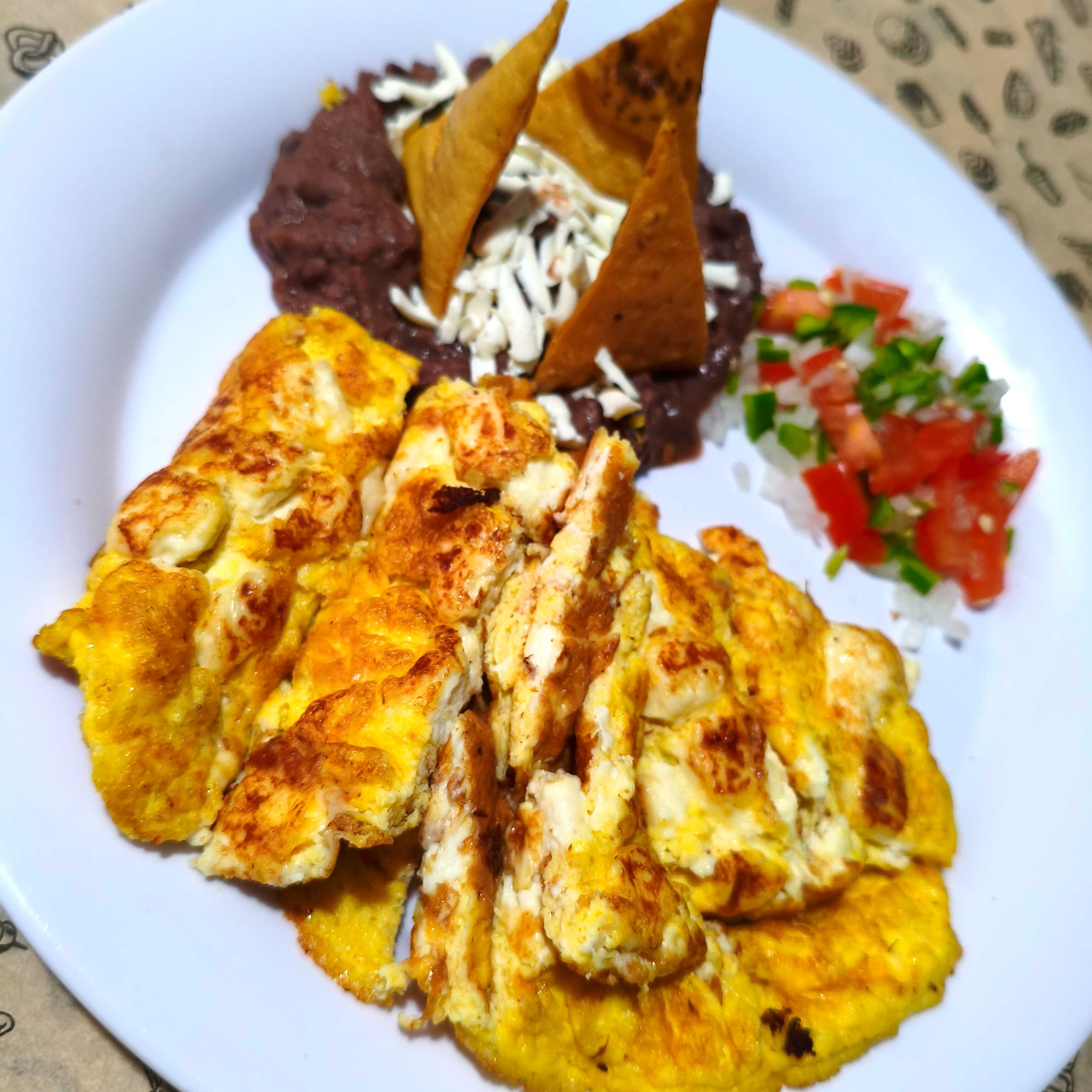 Omelette Con Queso Panela