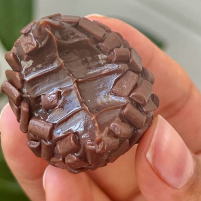 1 unidade de brigadeiro gourmet de 30g