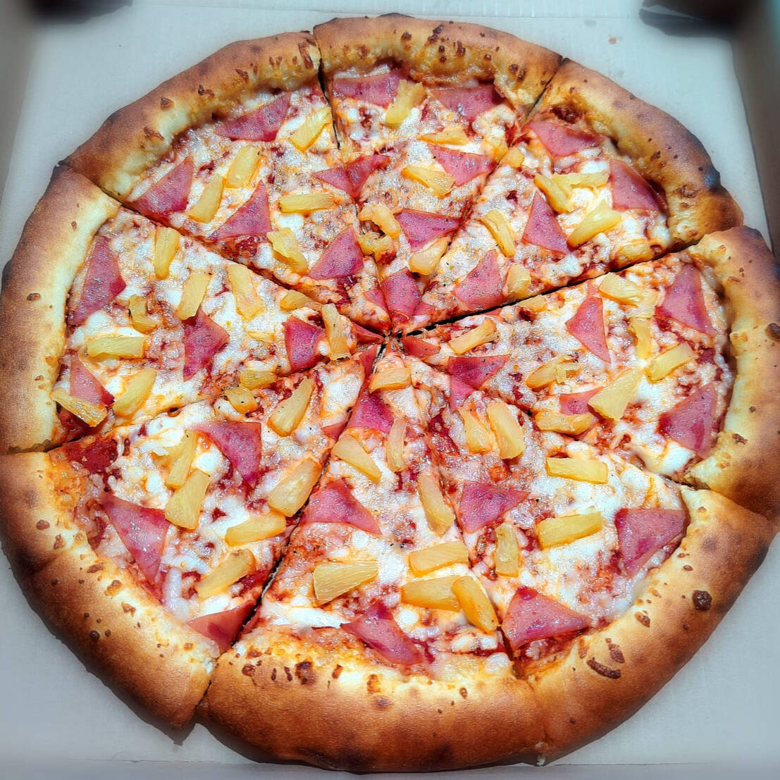 HAWAIAN CARGO PIZZA