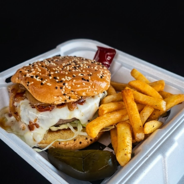 Hamburguesa Super Cheese Con Papas Fritas