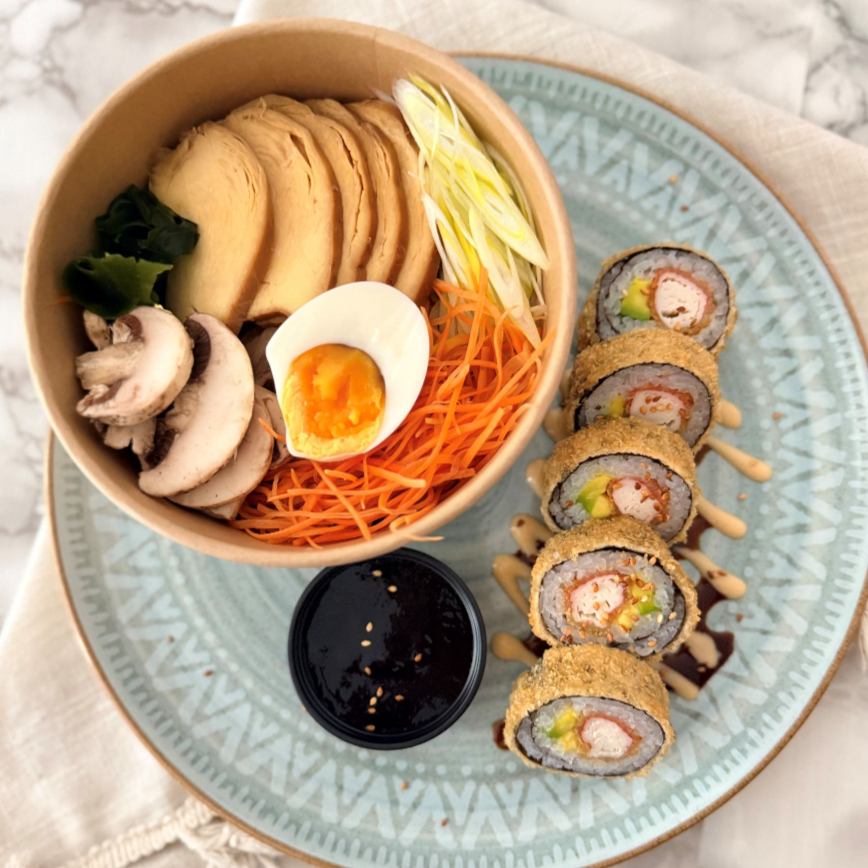 Ramen Pollo + 5 Bocados de Sushi Tempura