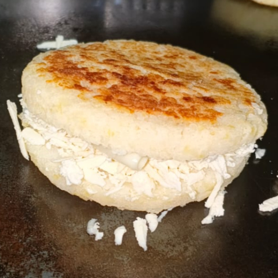 2 X 1 en Deliciosas Arepas Doble Queso.