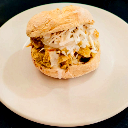 Torta de Chilaquiles Sencillos