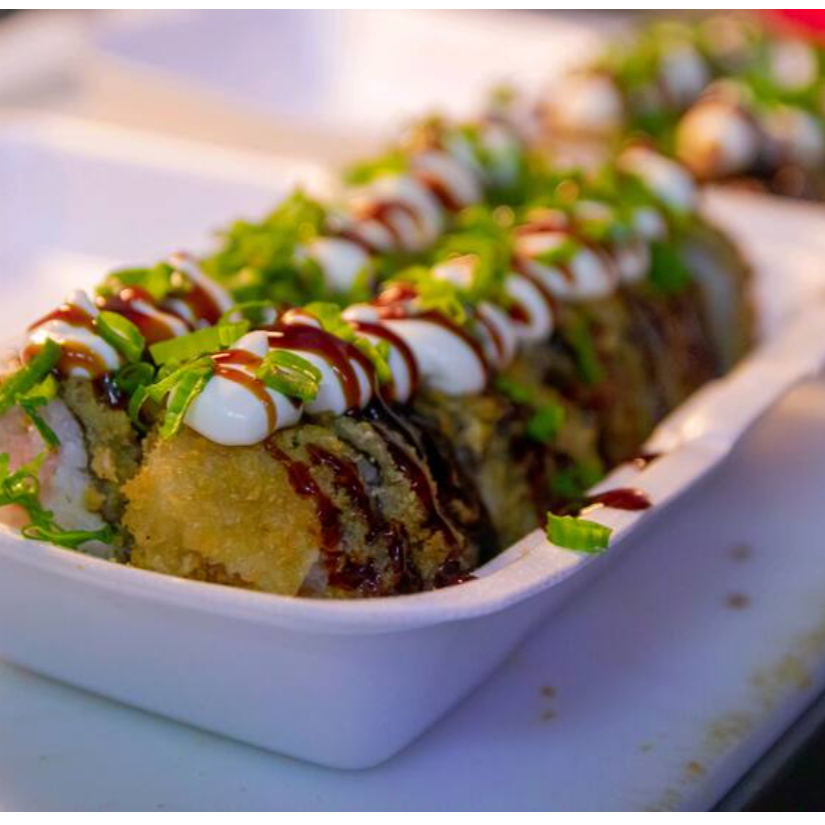 Delicie-se com nosso kit de 40 unidades de Hotroll Tradicional de Salmão Grelhado! Acompanha 2 molhos Shoyo, 2 molhos Tarê e 1 hashi, tornando sua refeição ainda mais especial. Uma explosão de sabor em cada mordida!