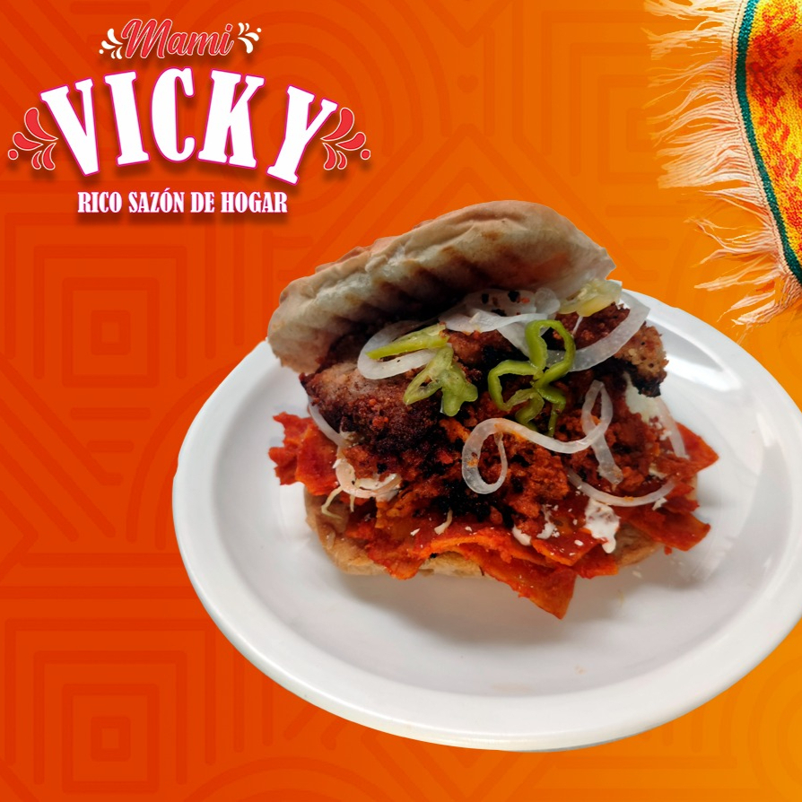 Torta Suprema Chilaquiles