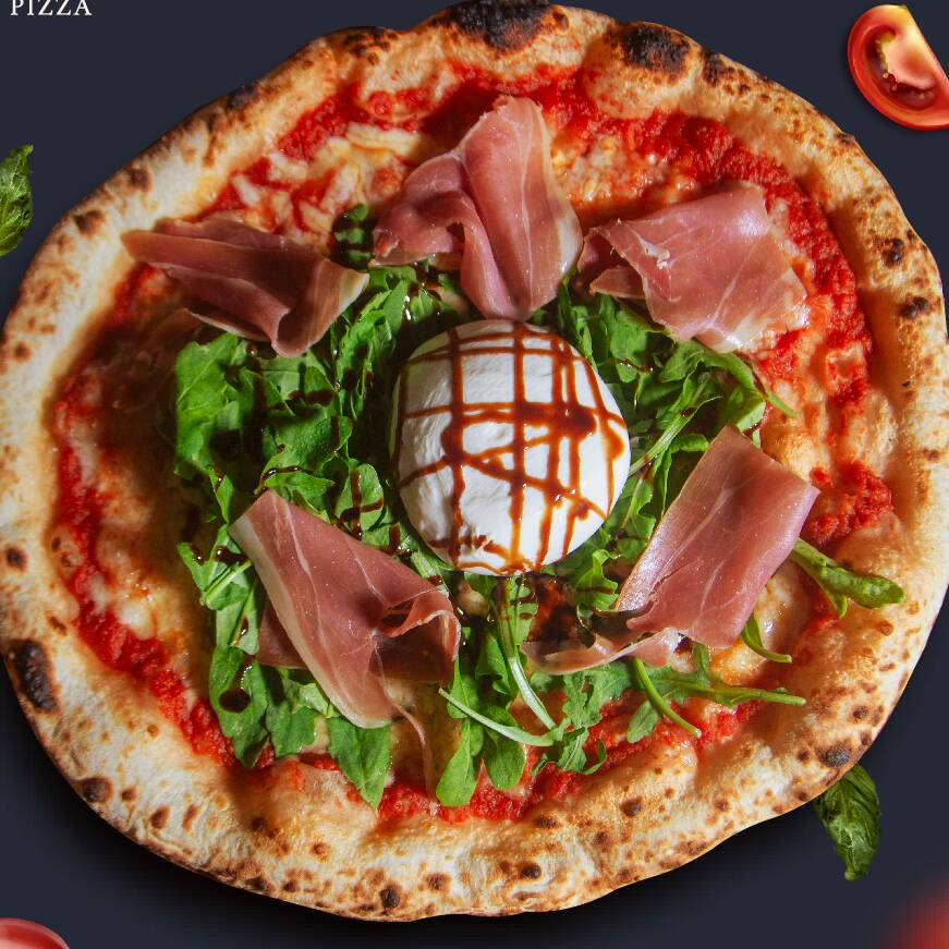 Pizza Proscuitto con Burrata