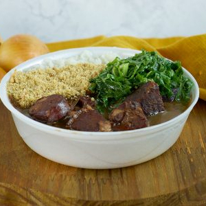 Marmitex com: arroz, feijoada, couve e farofa