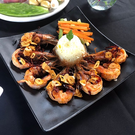 Camarones al Ajillo