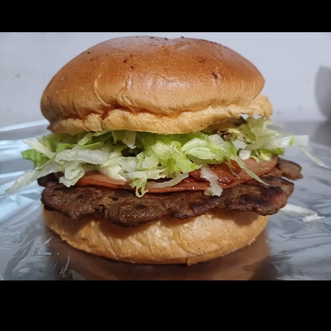 Hamburguesa de Res Sencilla