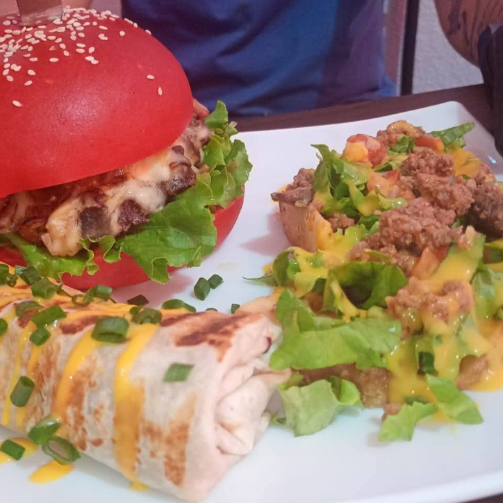 La Cabra Loca Suprema (3 unid) + Refresco Natural