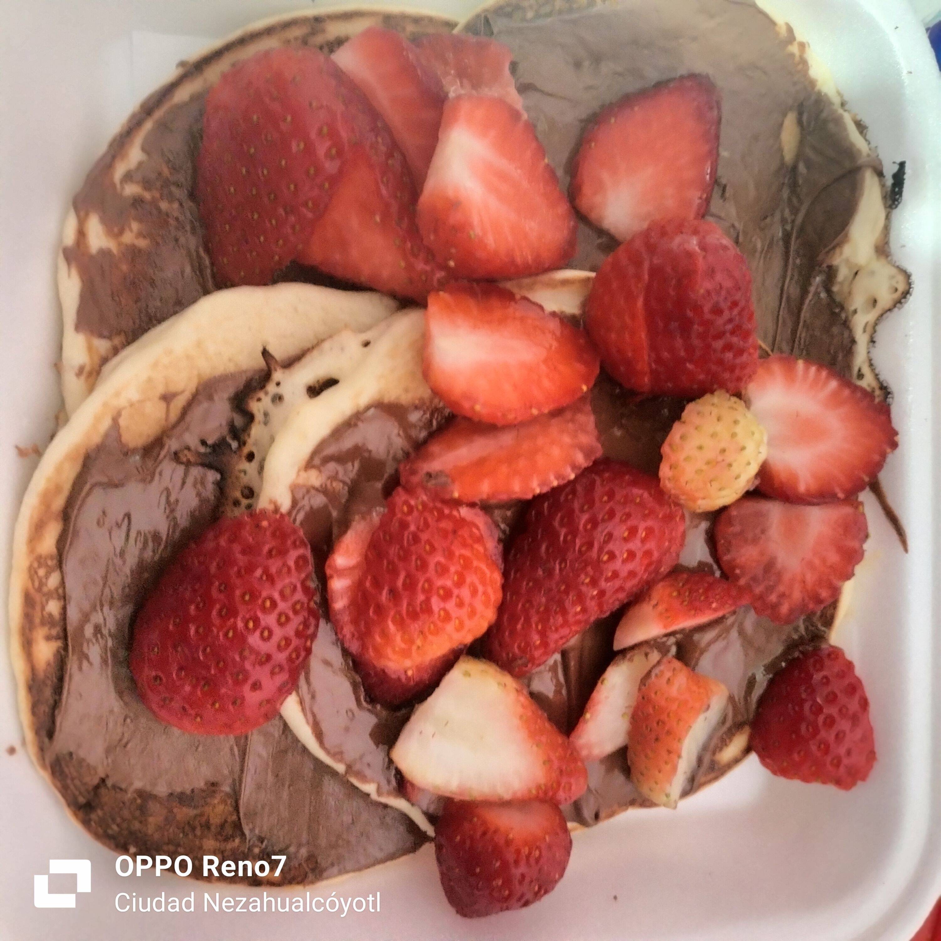 Hot cakes de Nutella con Fruta