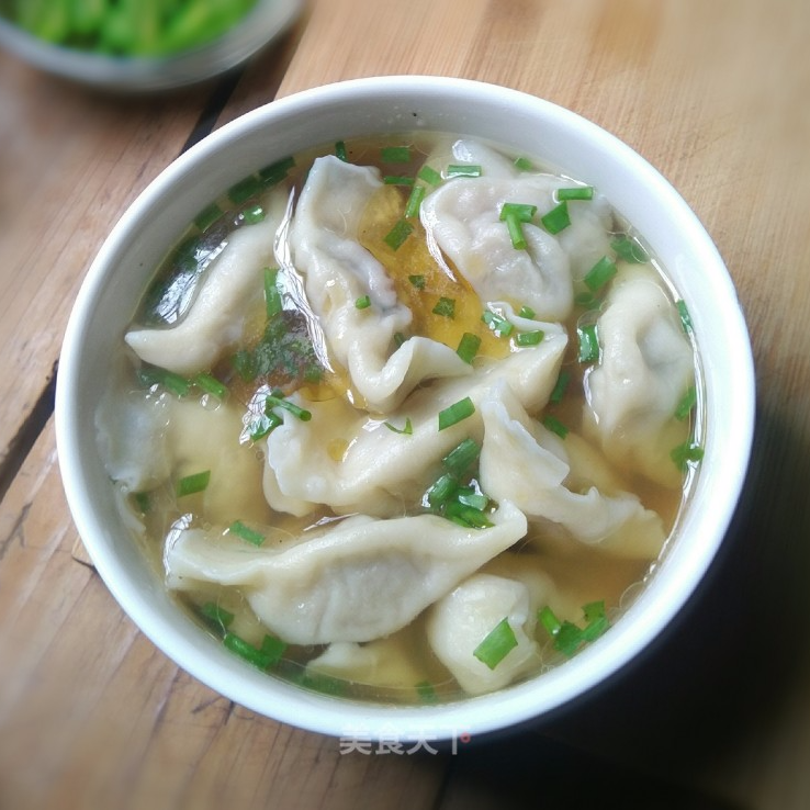 Sopa de Empanaditas con Vedura