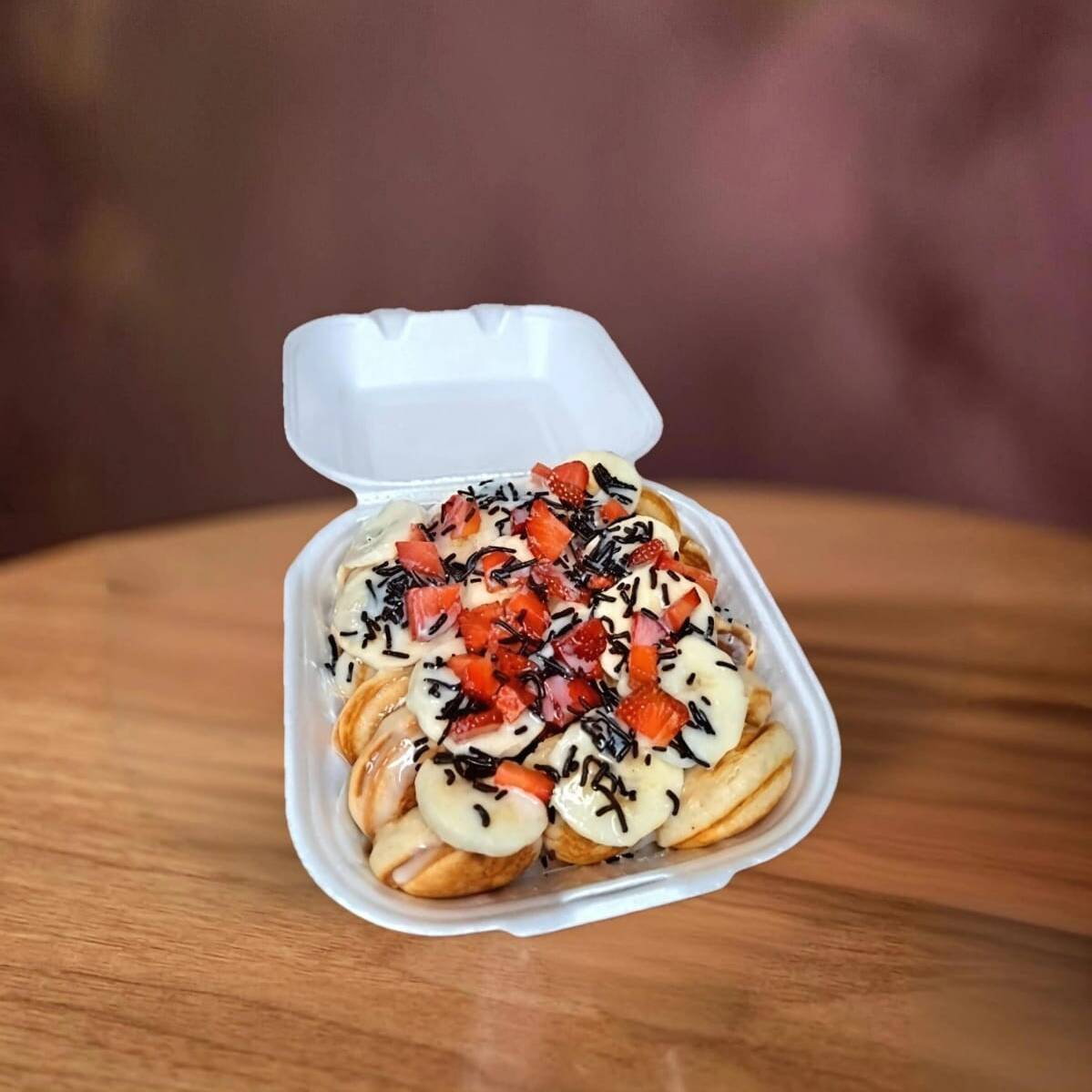 Mini Hot Cakes Platano, Fresa y Hersheys