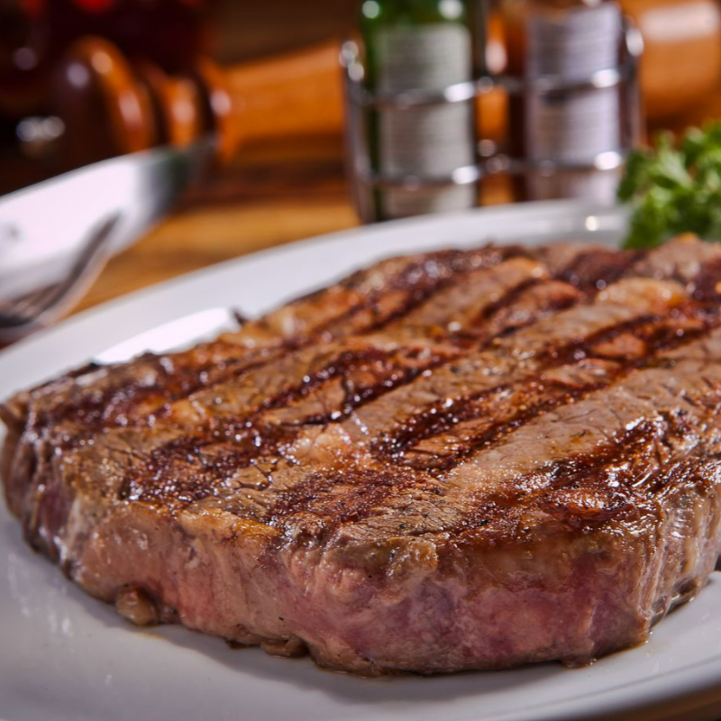 Porção de Bife grelhado. Não possui acompanhamentos.