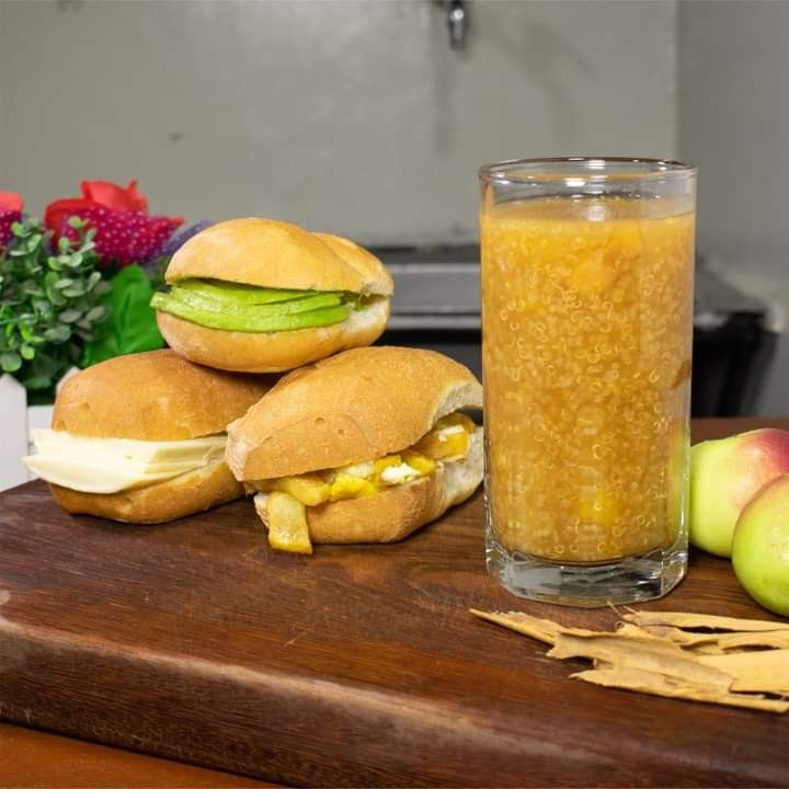 PAN CON BEBIDA ESPECIAL