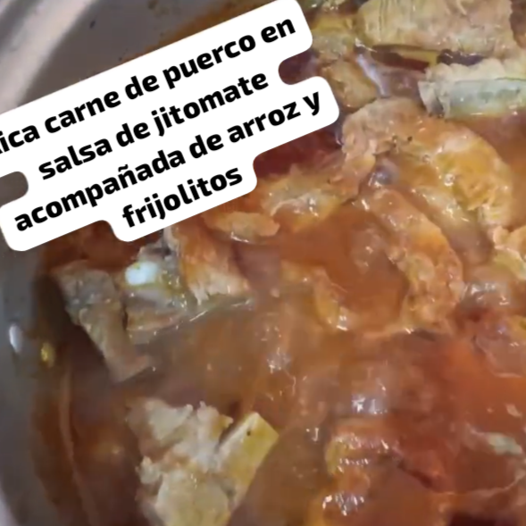 CARNE DE PUERCO EN SALSA DE JITOMATE