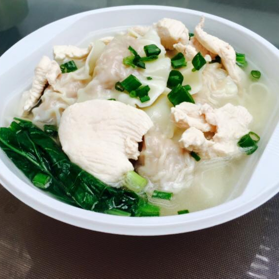 Sopa Sahofan con Pollo